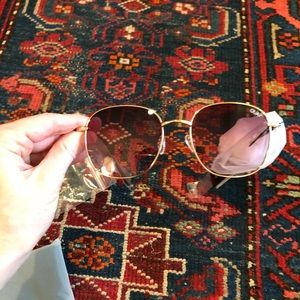 Quay rose/purple pink sunglasses